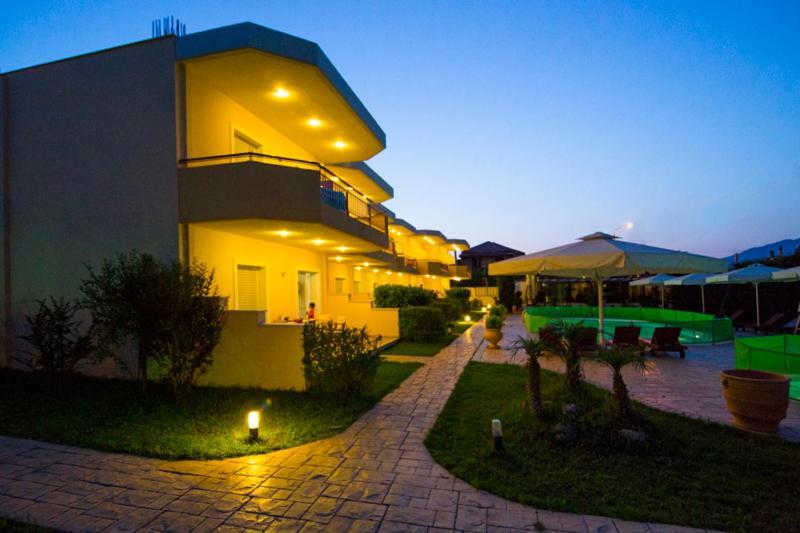 Vakis Apartments Zacharo Exterior photo